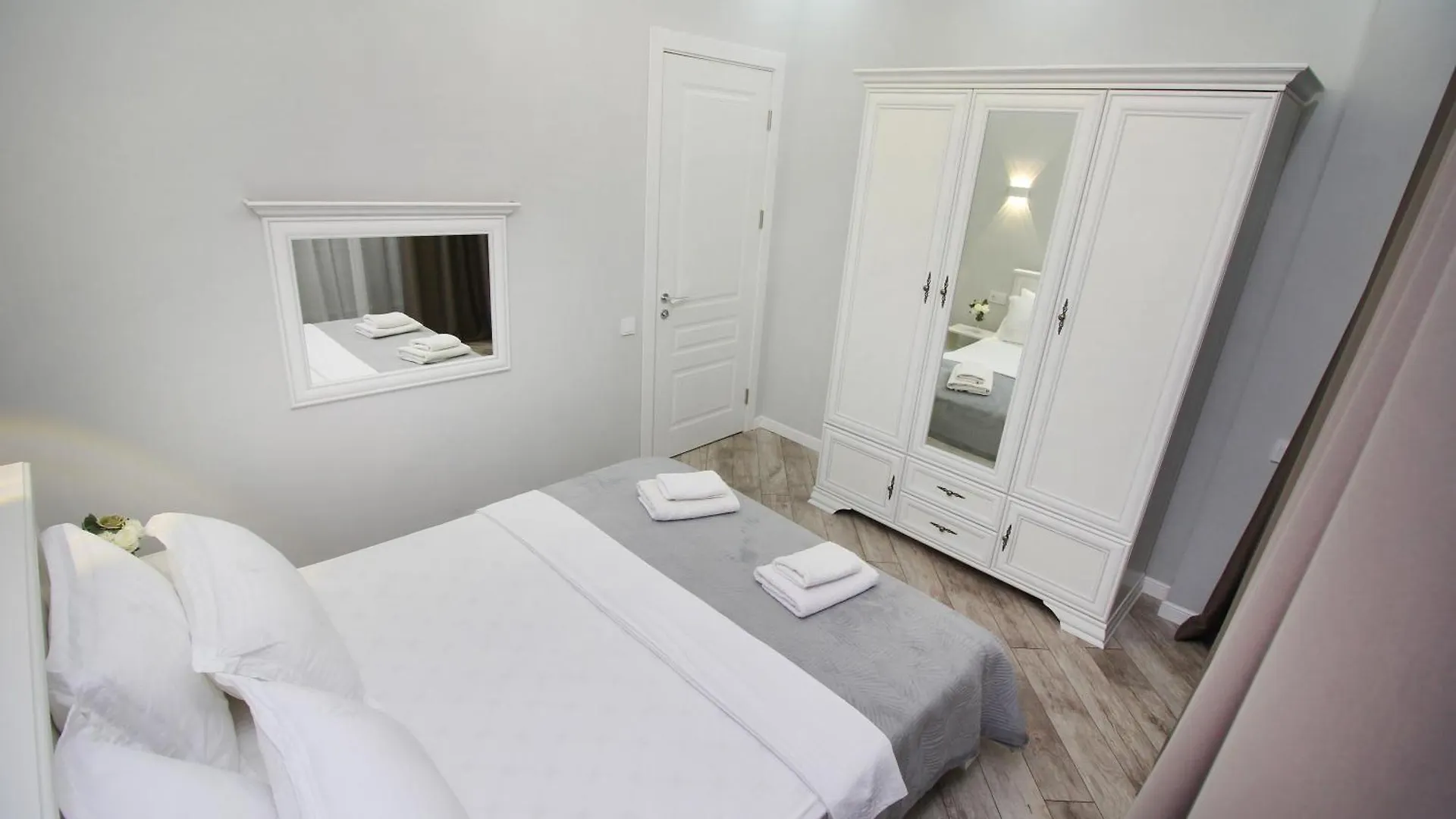 Amir Apartments, Business Class Almaty Apartment